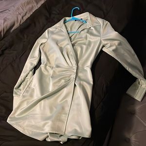 Can be wore to wedding, graduation any occasions